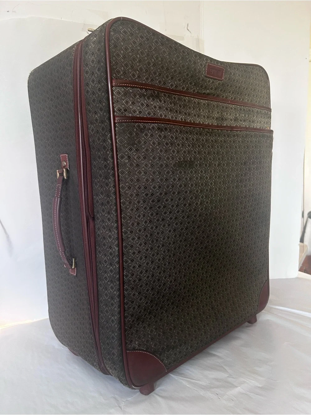 Hartman Wing Diamond pattern rolling luggage leather brown 24” Expandable